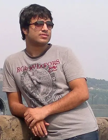 Dr Syed Yasir Qadri
